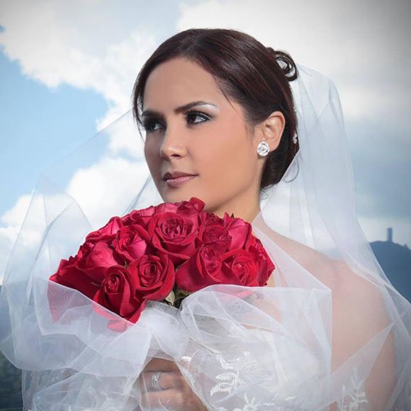 ALEGRA CON FLORES, NOVIAS ELITE 1 (2)