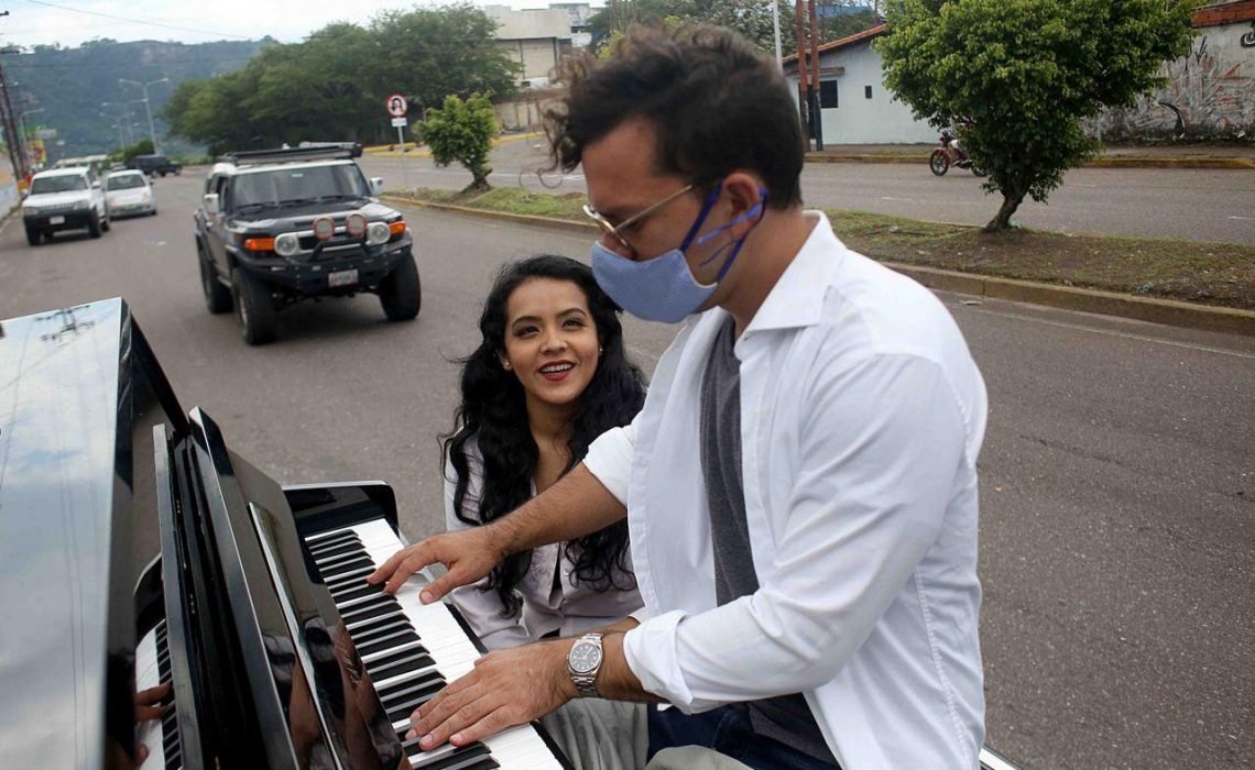 José Agustín Sánchez realizará “Desinfección Musical” con su piano