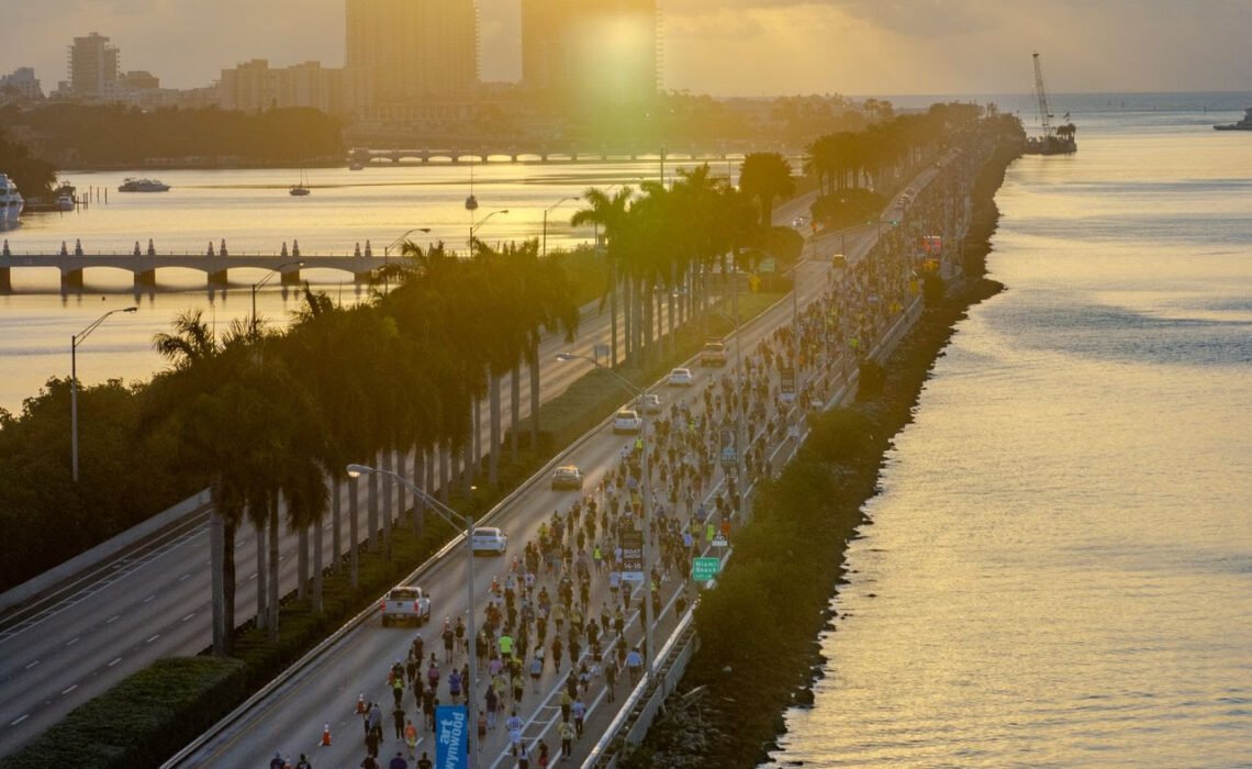 Récord de Inscripciones: El Miami Marathon 2025 Atrae a Más de 29,000 Corredores.