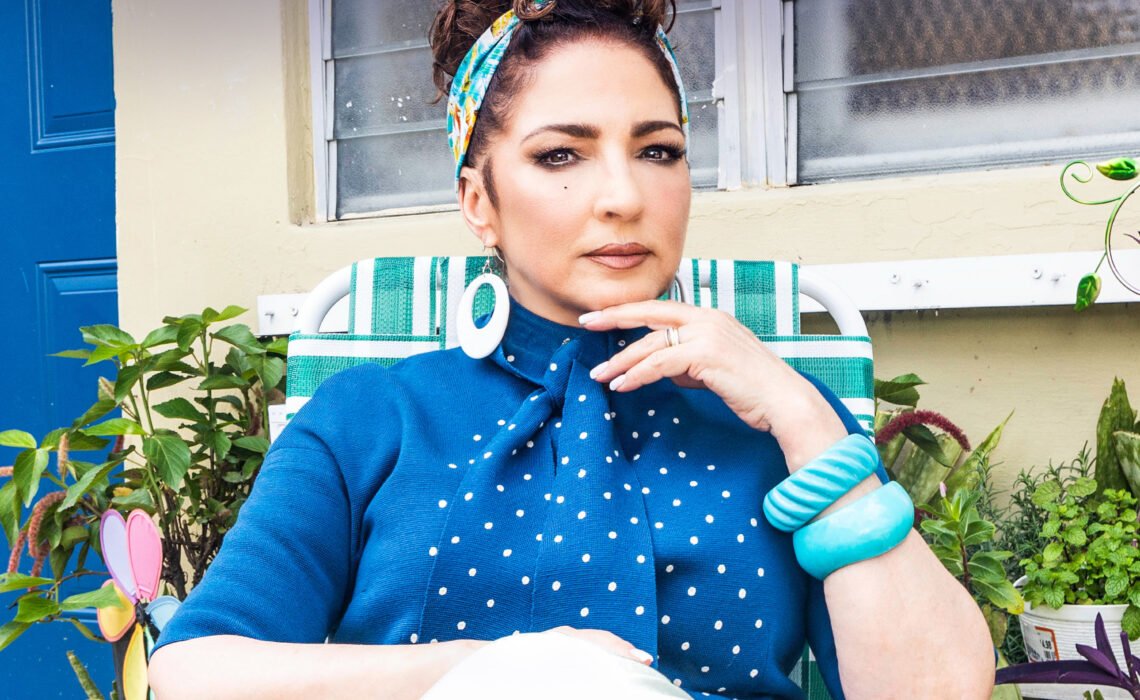 Gloria Estefan lanza “La Vecina (No Se Na’)”.