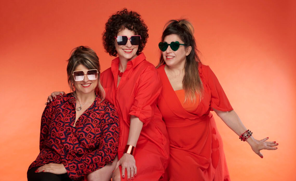 «Las Adelas» se presentan en Club Social 911.