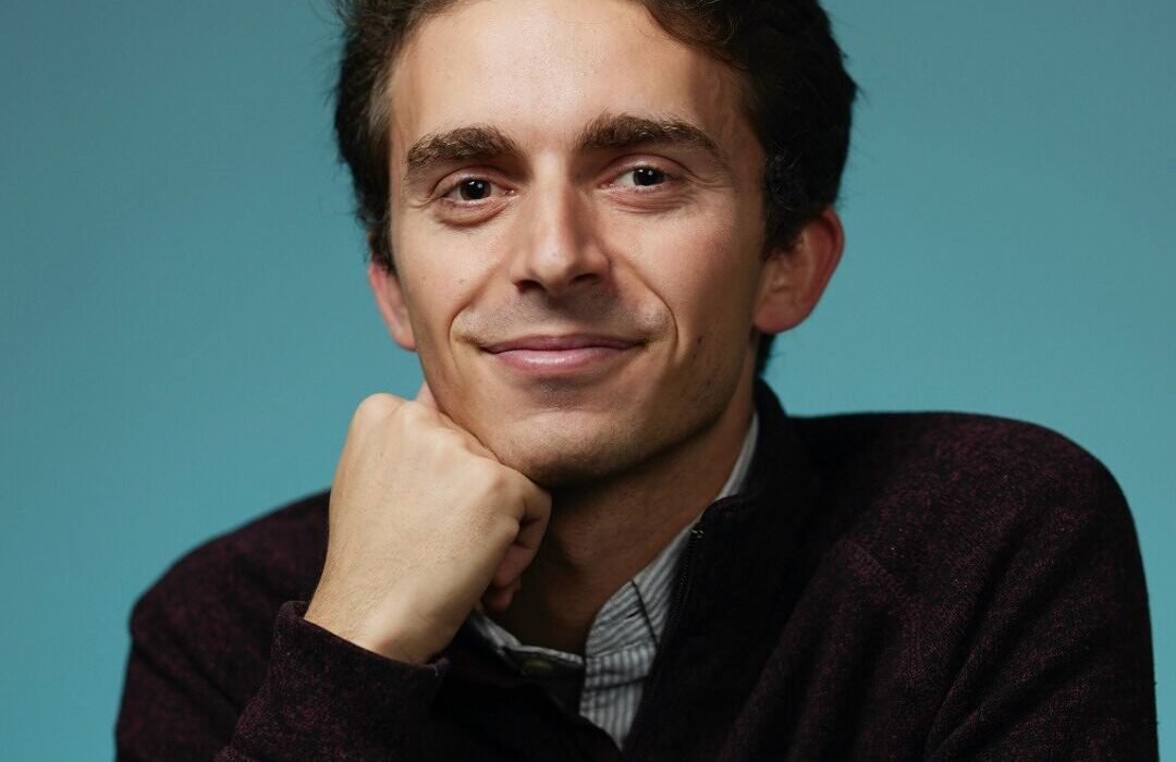 EL RÍO SUENA EN LA CUEVA: Jordan Salama llegó a Barranquilla.