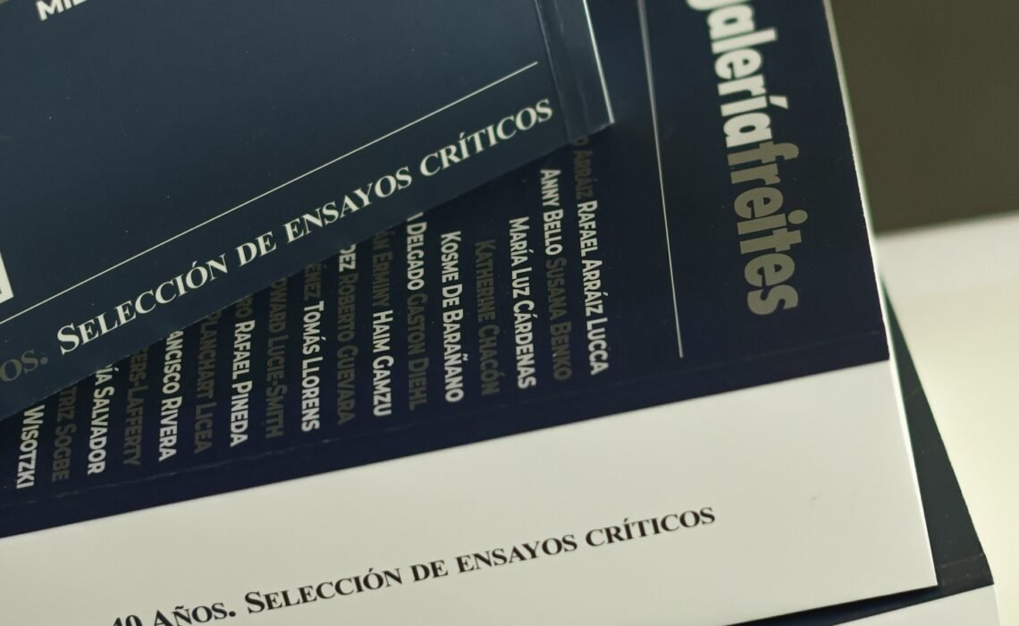 Más que un libro, una pieza de colección: “40 años. Selección de ensayos críticos”