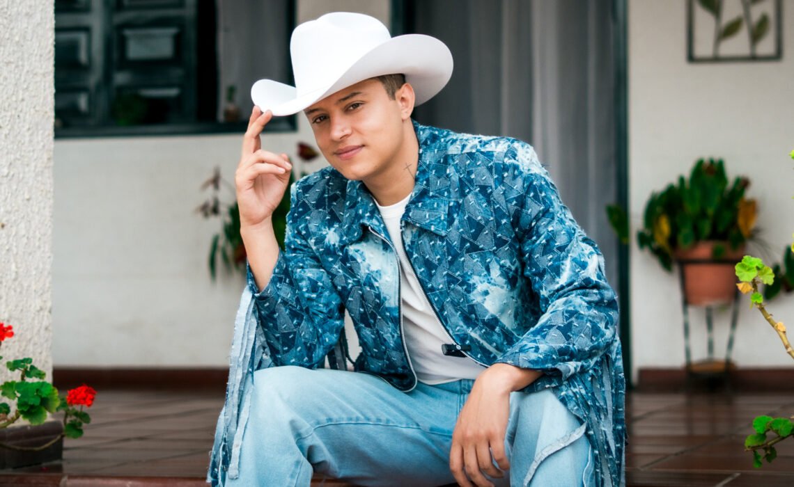 Con una cumbia regional , Jhon de la Torre presenta su nueva canción “Qué lindo fue perderte”.