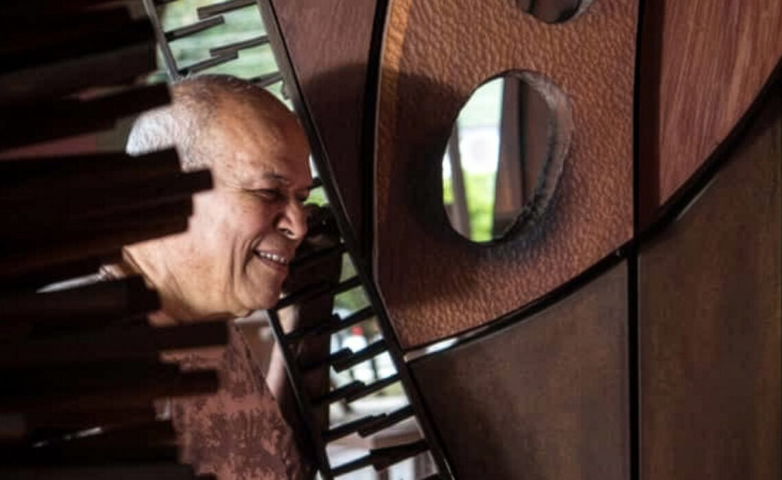 Obras de Daniel Suárez se exponen en la Facultad de Arquitectura y Urbanismo de la UCV