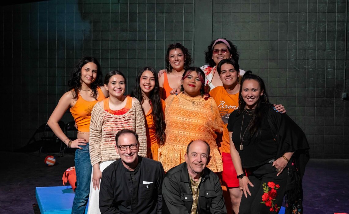 Ramón Griffero lleva su “Dramaturgia del Espacio” a la Universidad de Texas en El Paso.