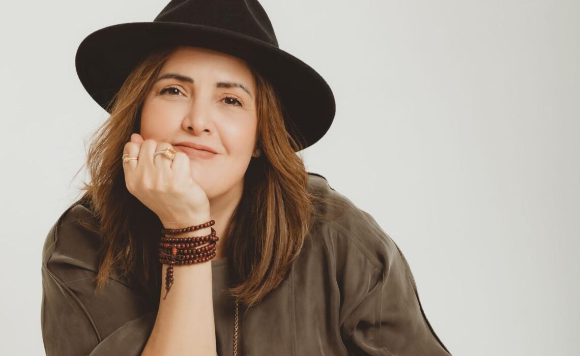 Laura Santander: “La verdadera fuerza de la mujer nace de la conciencia y la reconstrucción interior”