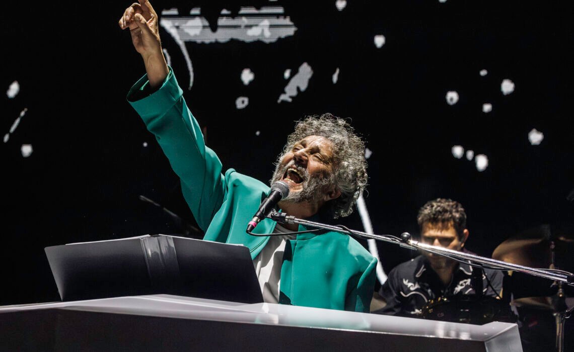 FITO PAEZ FINALIZA SU EXITOSA GIRA POR COLOMBIA