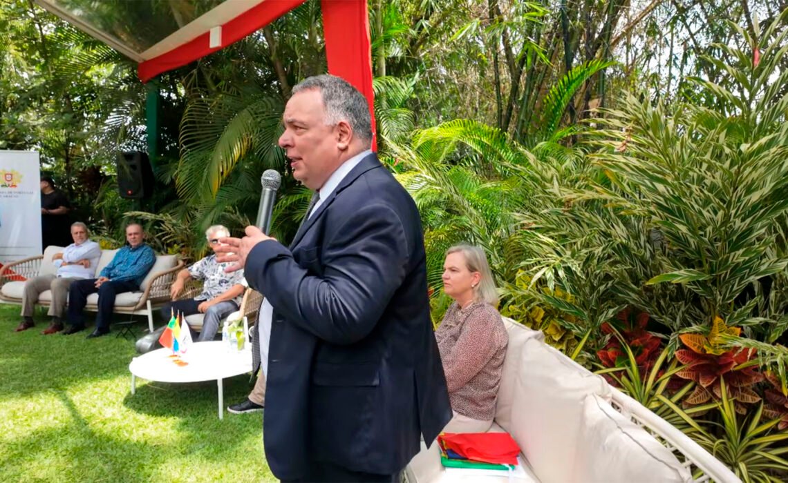 Pedro Jóia cautiva a la prensa con «Ícaro» y anuncia dos conciertos en Caracas